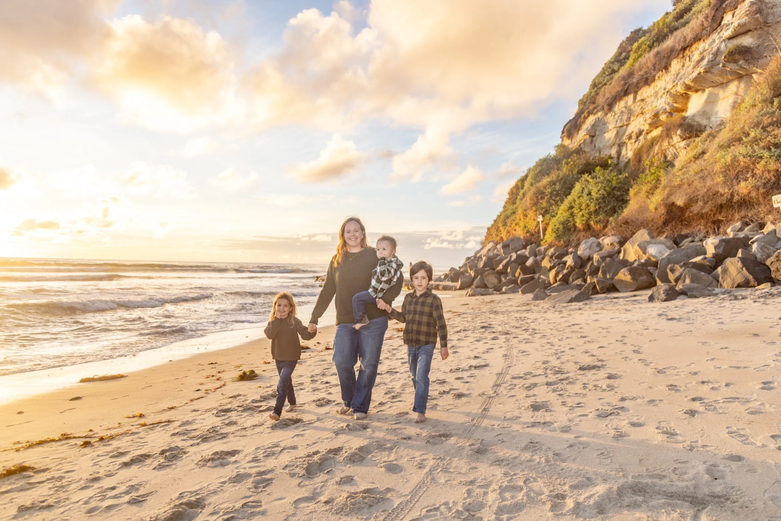 Family Portraits Swamis Beach Encinitas San Diego 5